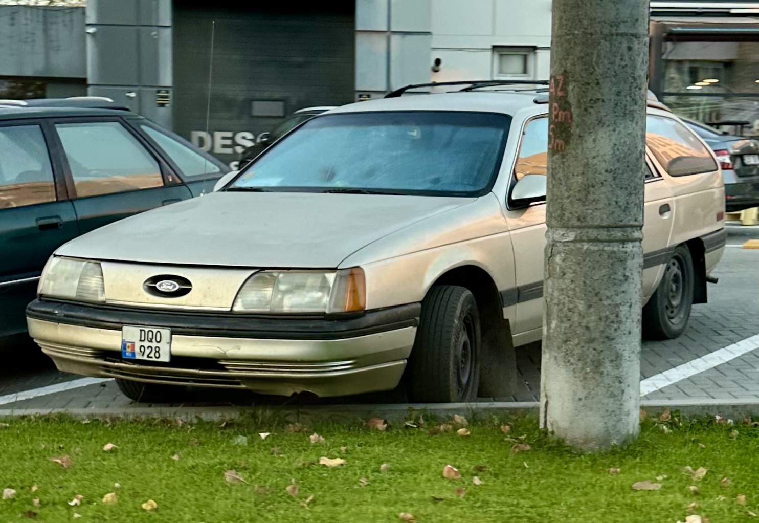 DQO 928, Ford Taurus 1st gen Station Wagon (74D; DN5), 1985–1991