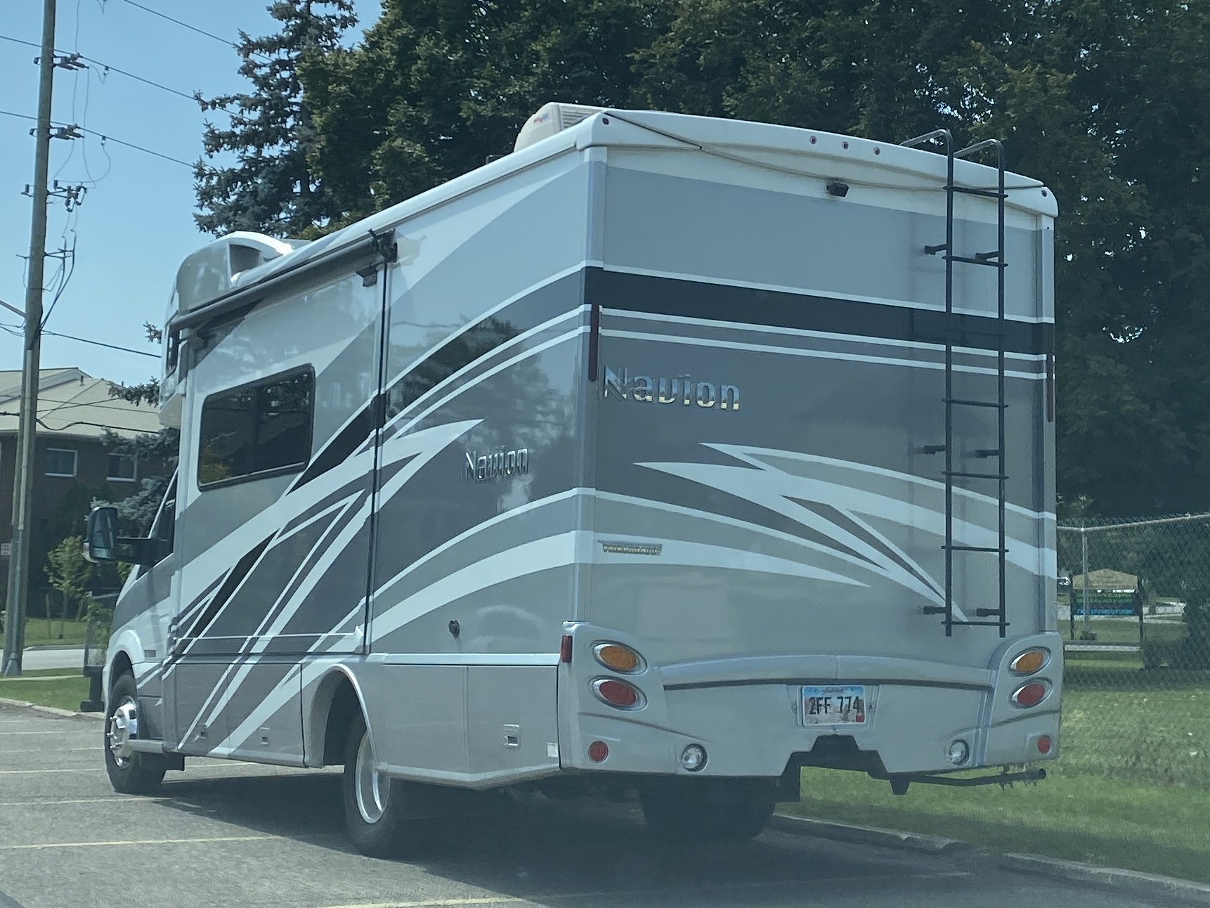 2FF 774, Itasca Navion 