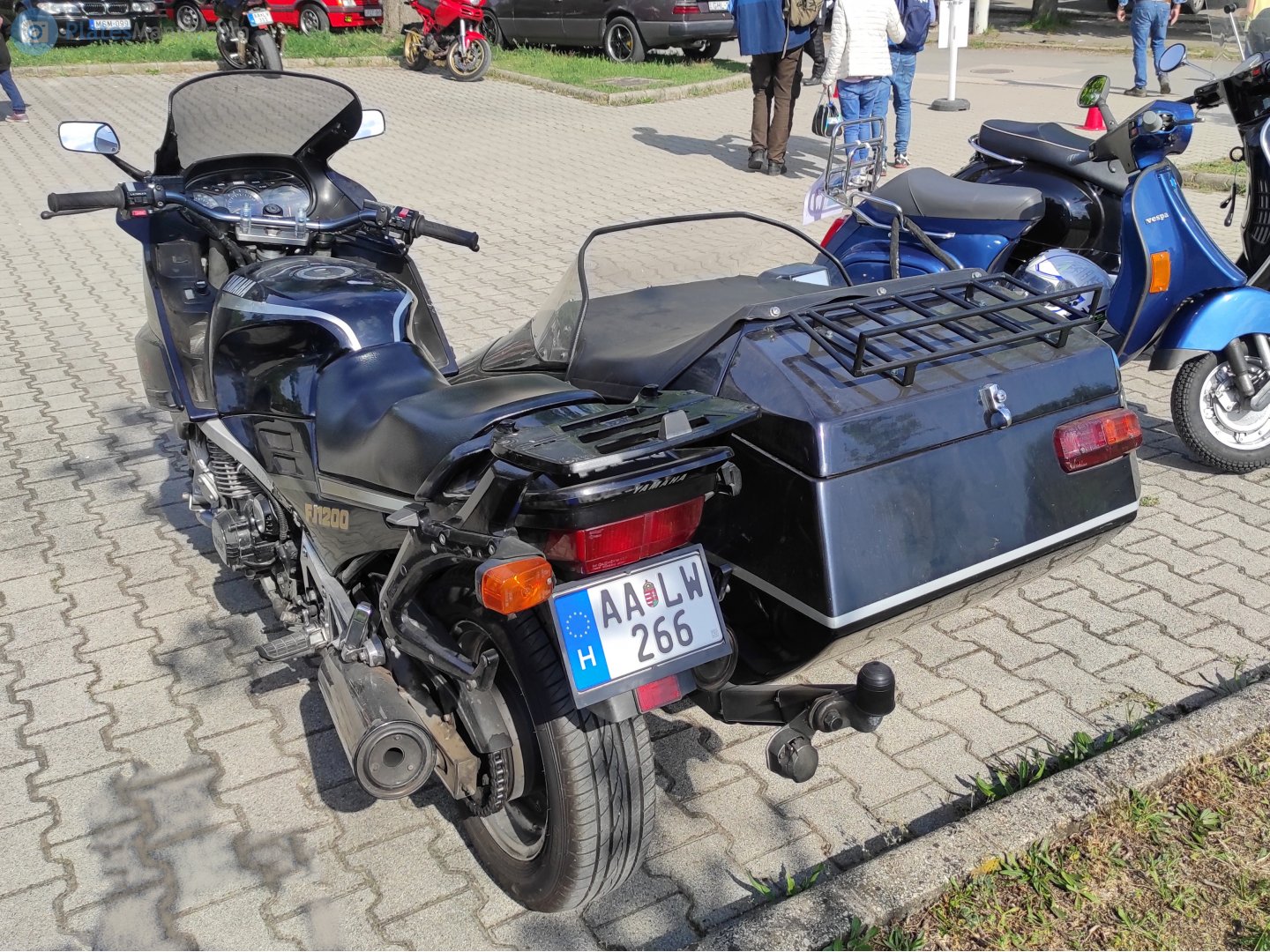 AA LW-266, Yamaha FJ 