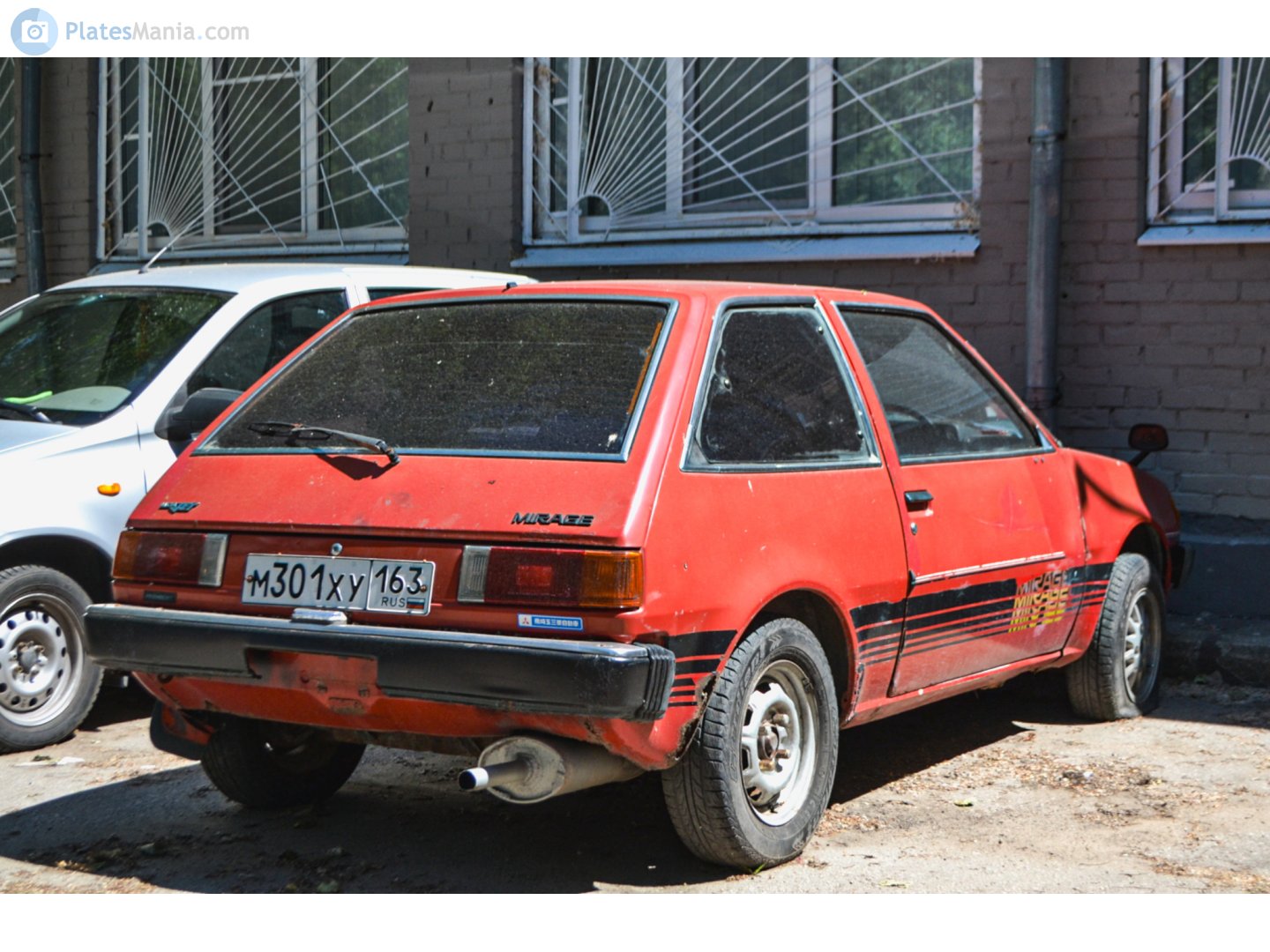 м 301 ху 163, Mitsubishi Mirage 1st gen 3-door Hatch (A150), 1978–1983