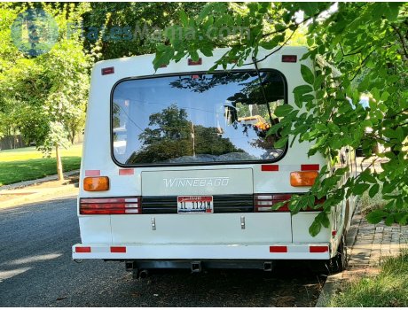 1L 1121M, Winnebago LeSharo