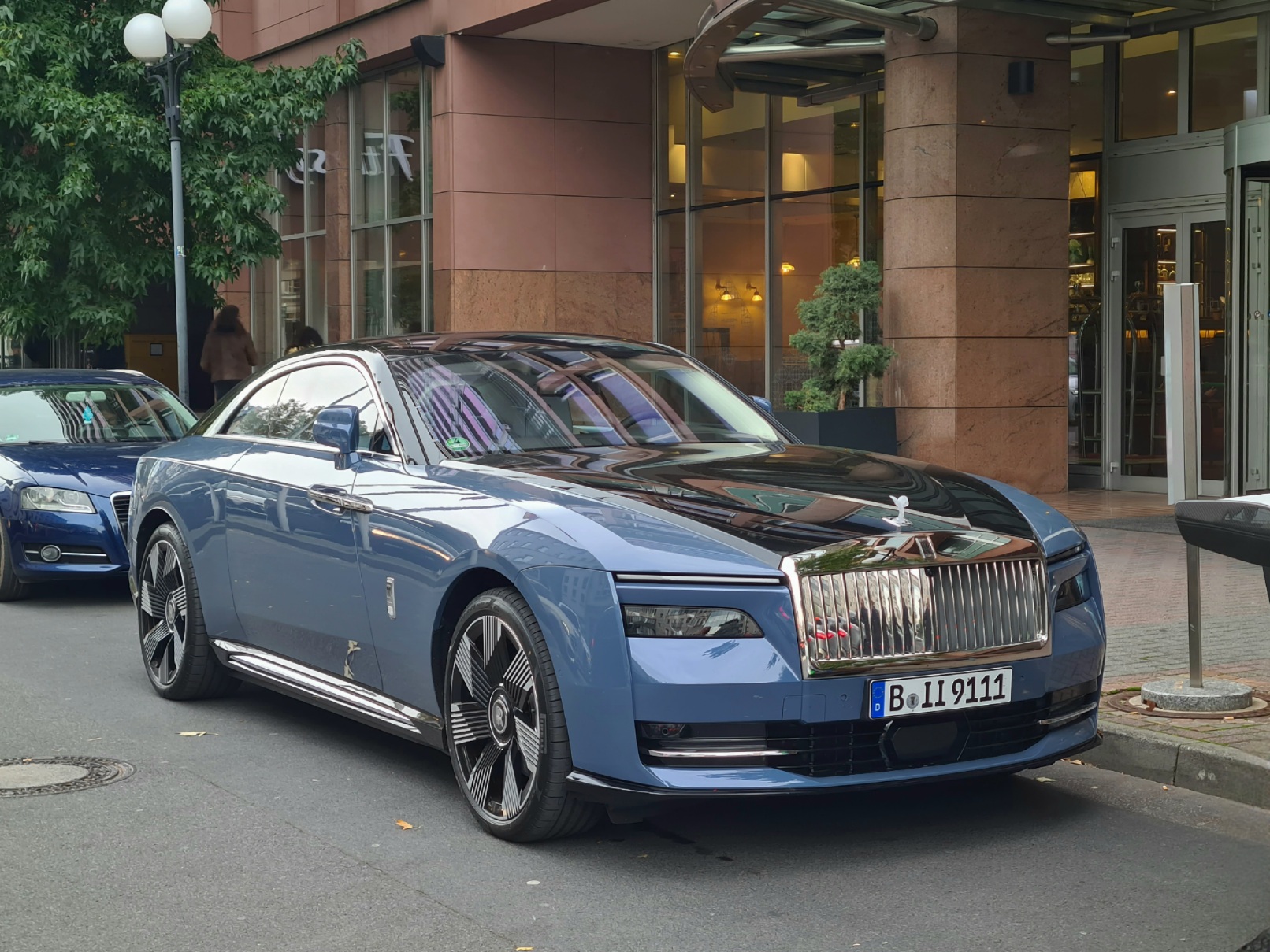 B II 9111, Rolls-Royce Spectre 1st gen, 2023–