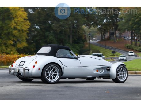 LT 152, Panoz Roadster