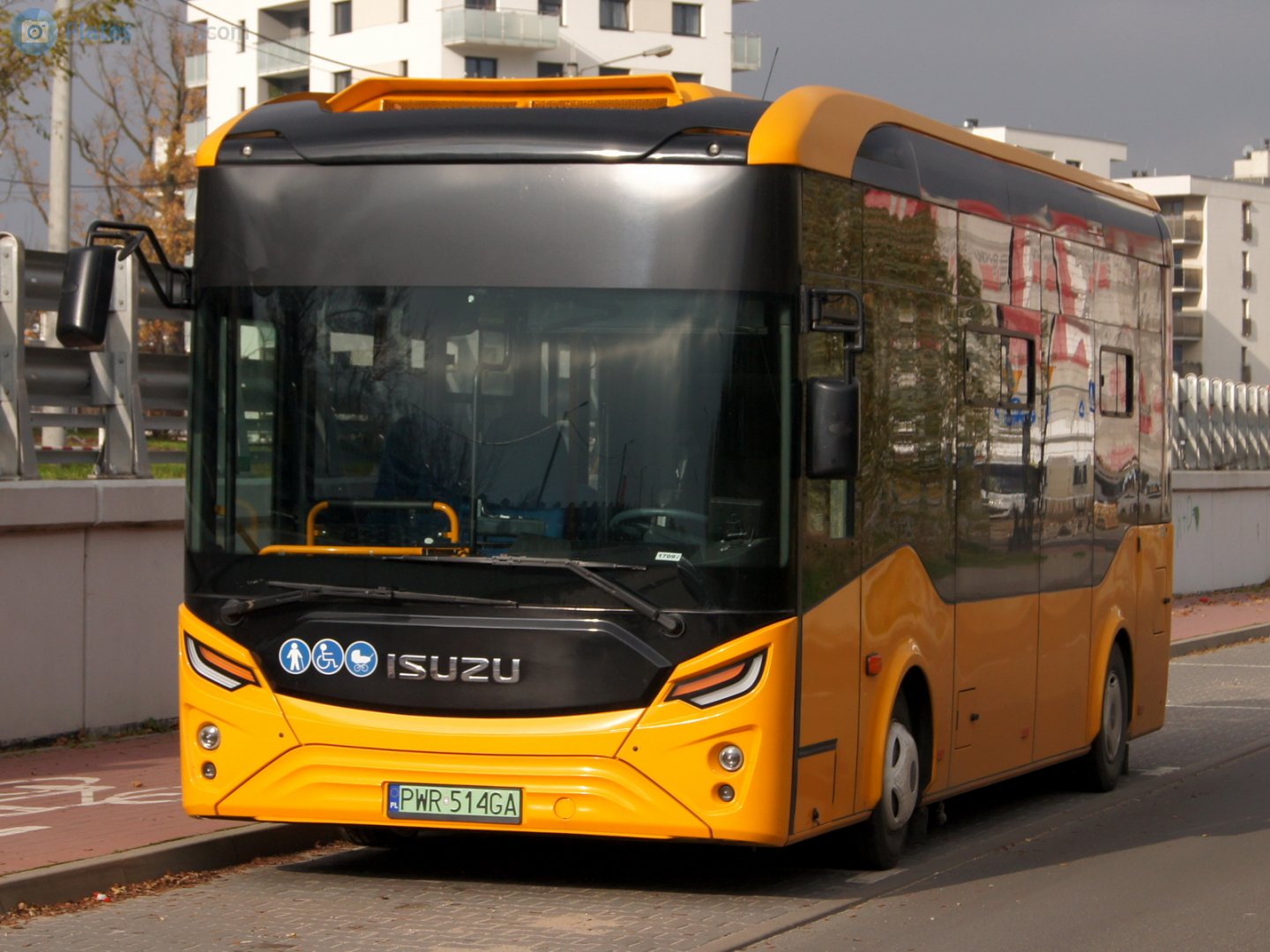 PWR 514GA, Isuzu Novociti Volt 