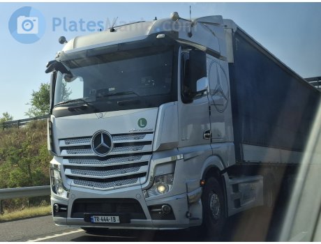TR-444-IB, Mercedes-Benz Actros