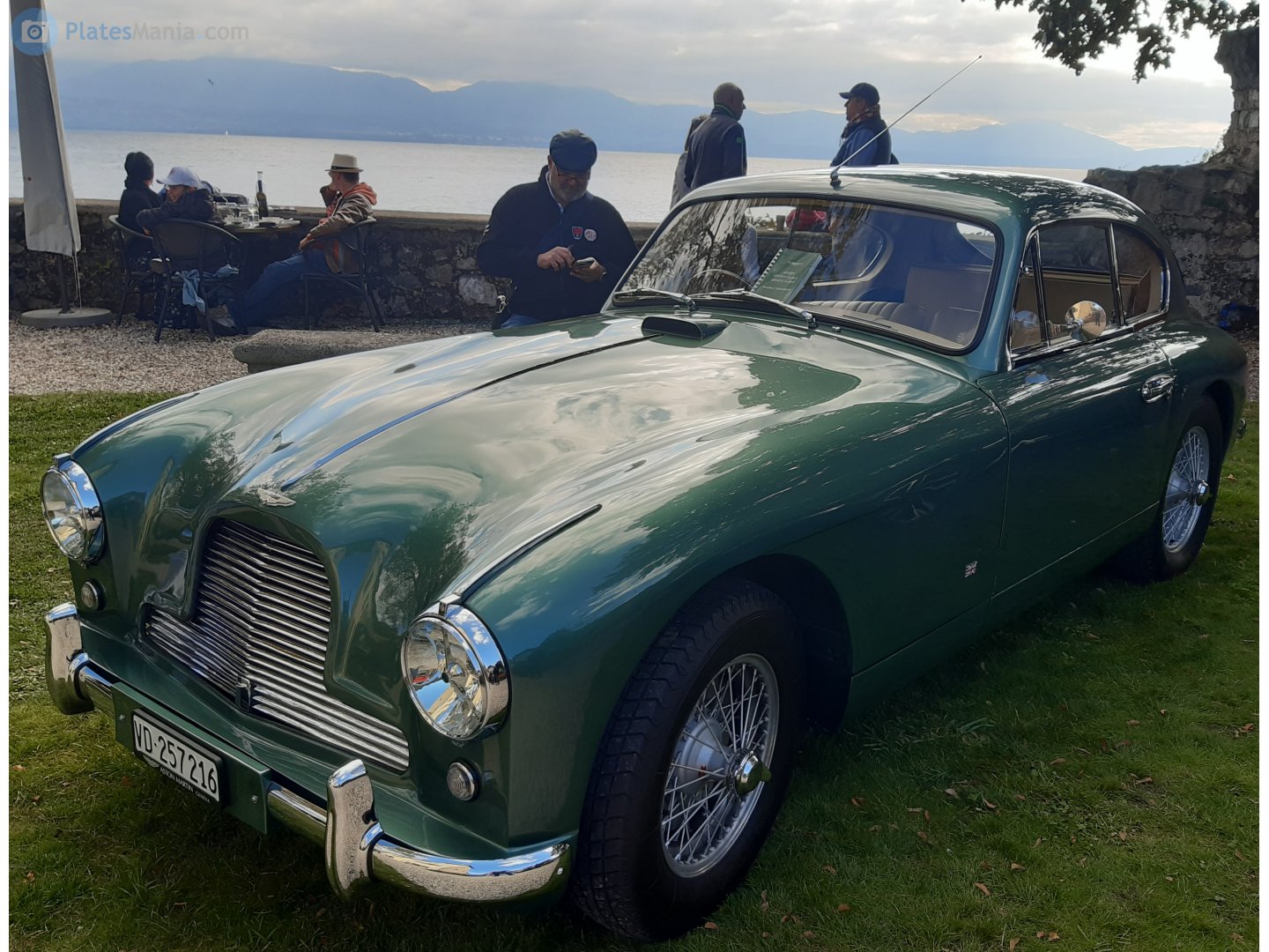 VD 257216, Aston Martin DB2/4 