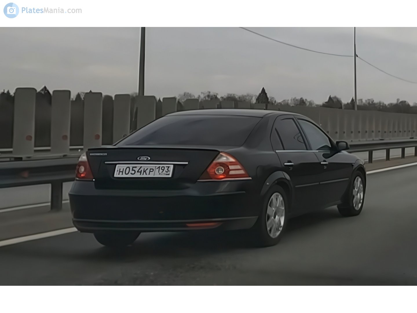 н 054 кр 193, Ford Mondeo 2nd gen Sedan/Liftback (Mk3; CD132), 2000–2007