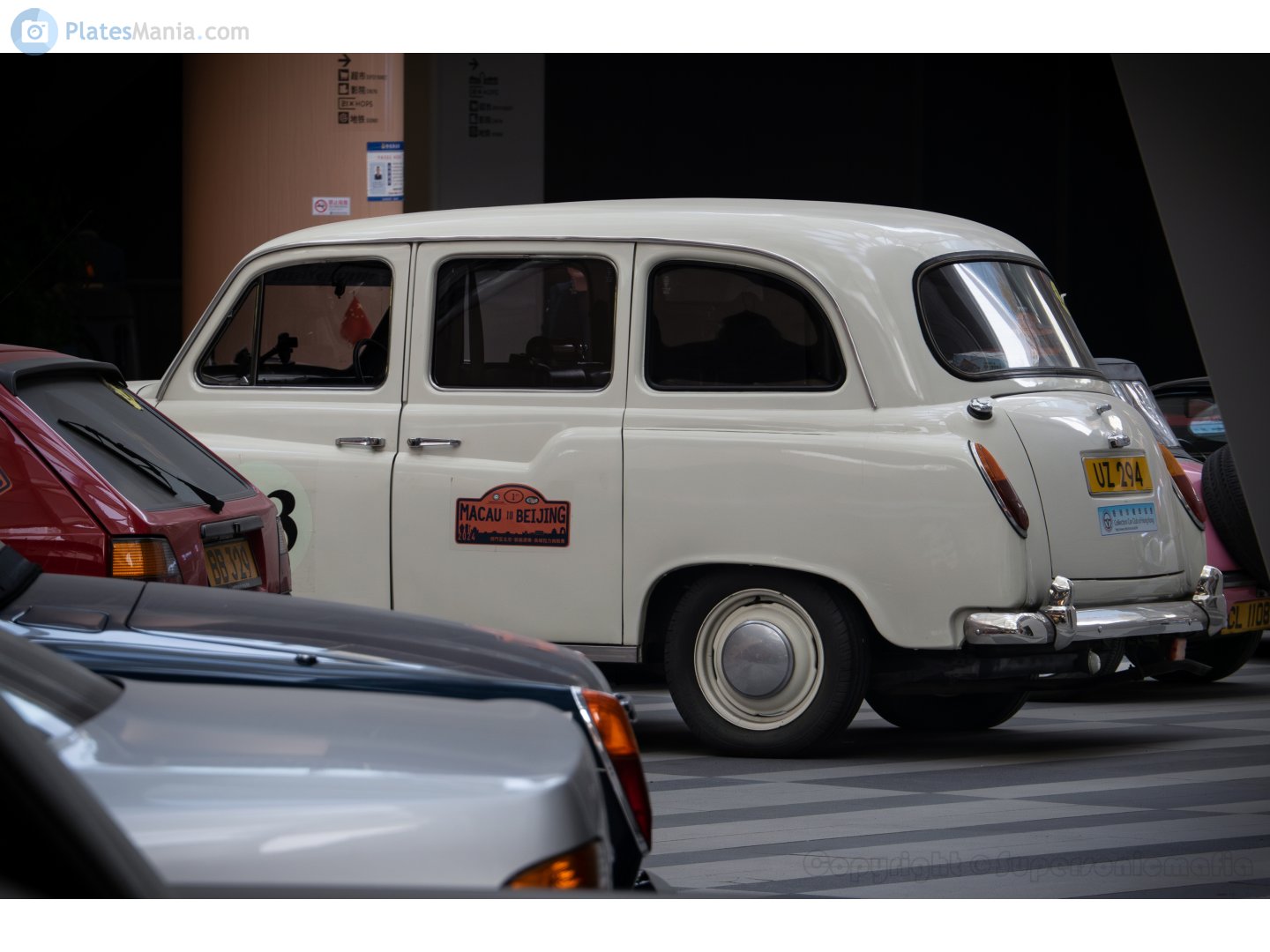 UZ 294, LTI FX4 1st gen, 1982–1989