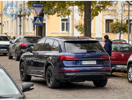 OO 3333 XX, Audi Q7