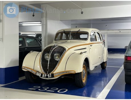 1040 UY 57, Peugeot 402