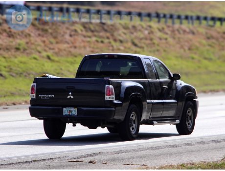 JIY E79, Mitsubishi Raider