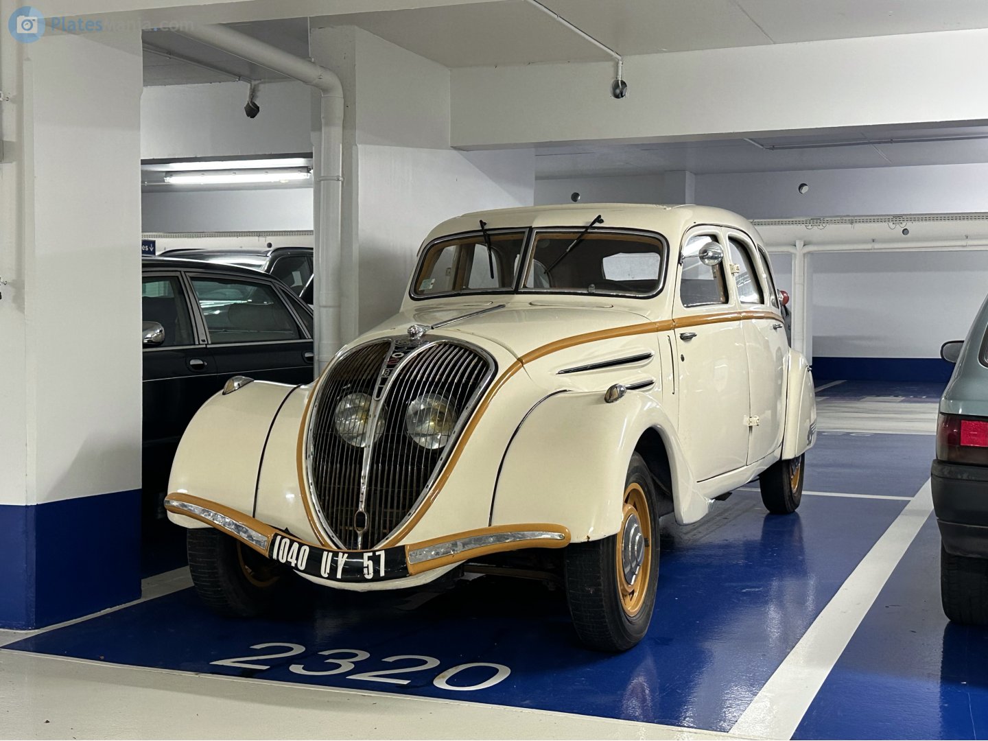 1040 UY 57, Peugeot 402 1st gen, 1935–1942