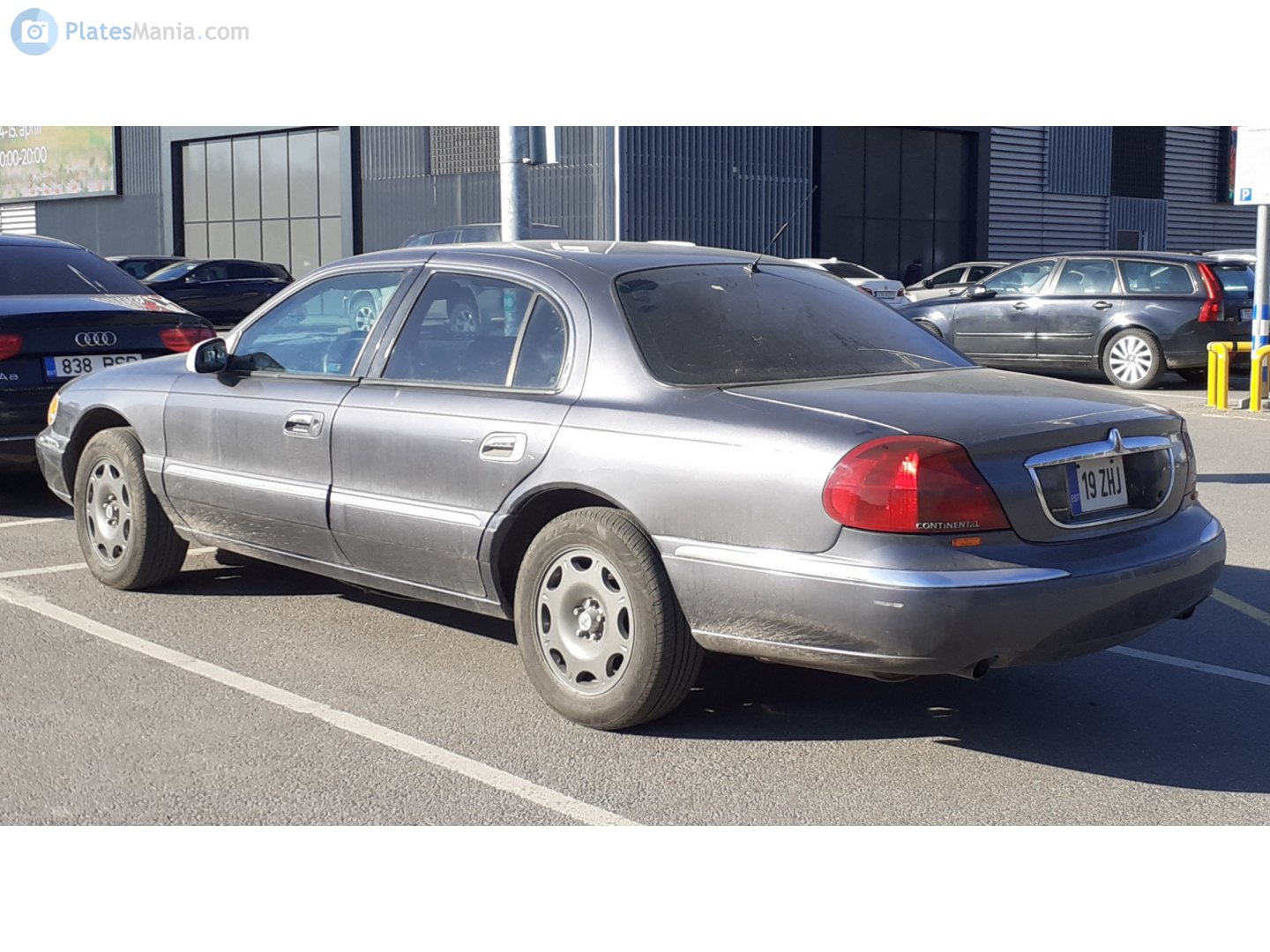 19 ZHJ, Lincoln Continental 9th gen (FN9), facelift, 1997–2002