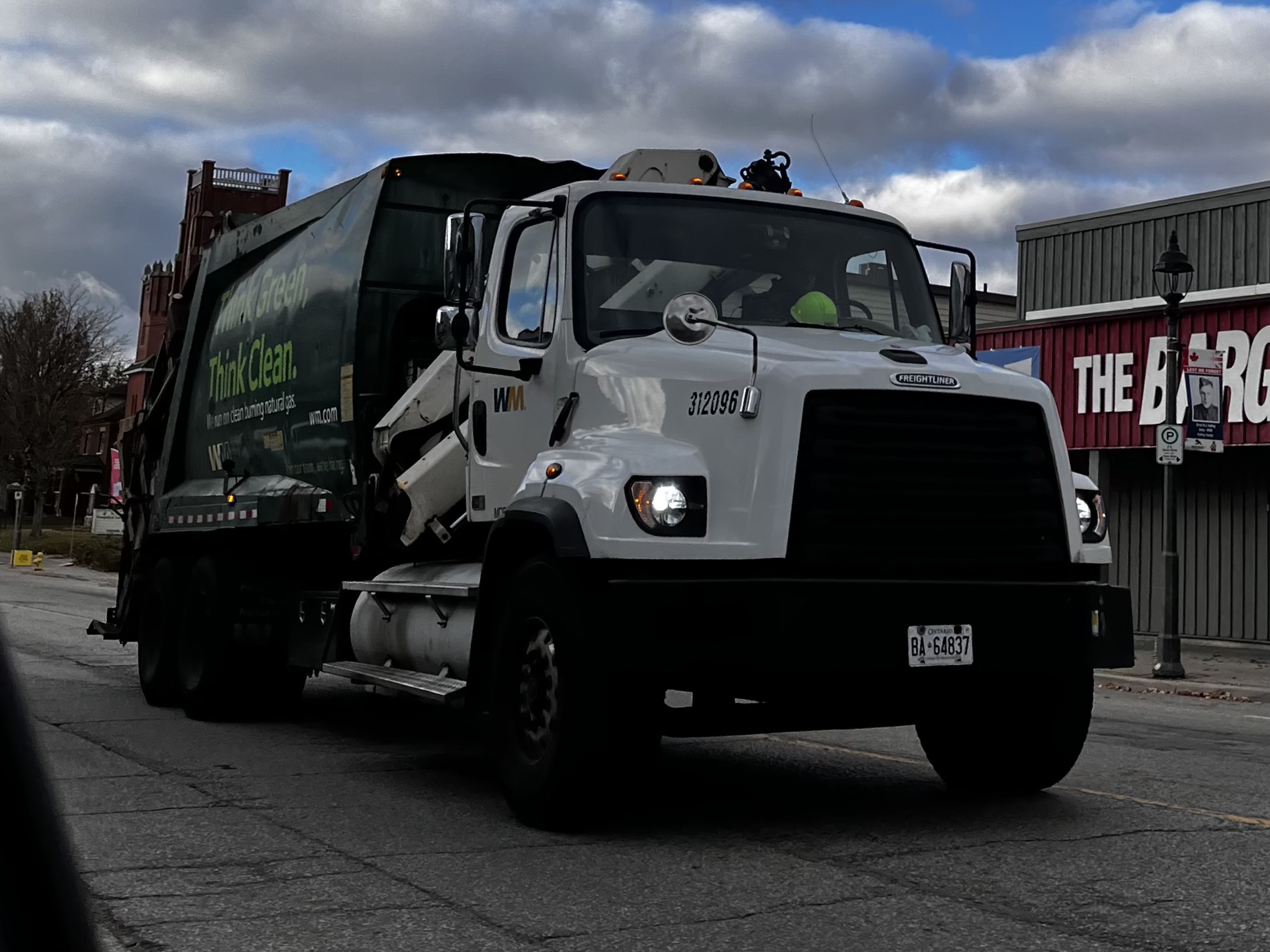 BA-64837, Freightliner 114SD 