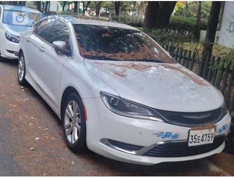 35도 4759, Chrysler 200