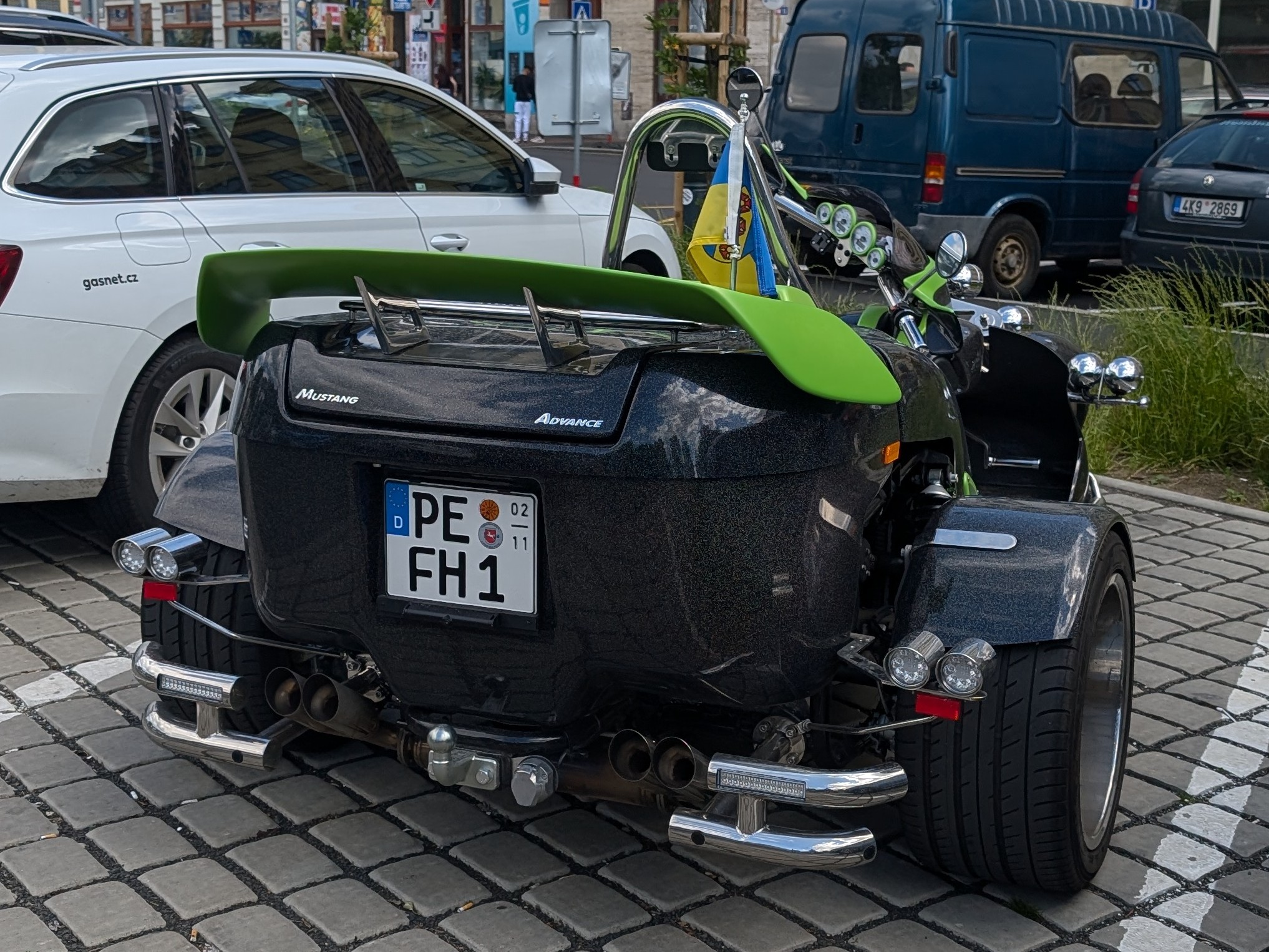PE FH 1 (02/11), Boom Trikes Mustang 