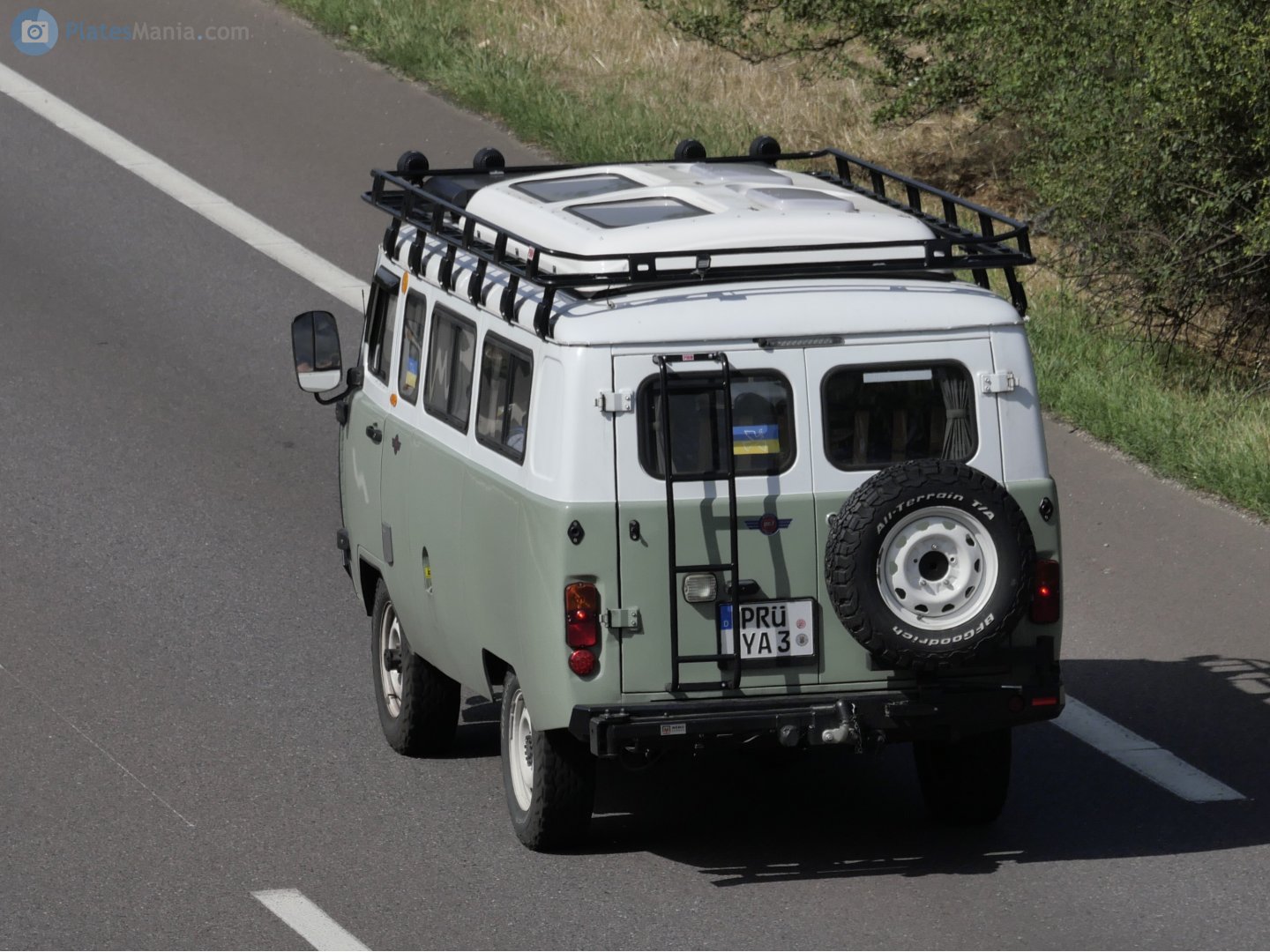 PRÜ YA 3, UAZ 452 452В/2206 Minibus, 1967–