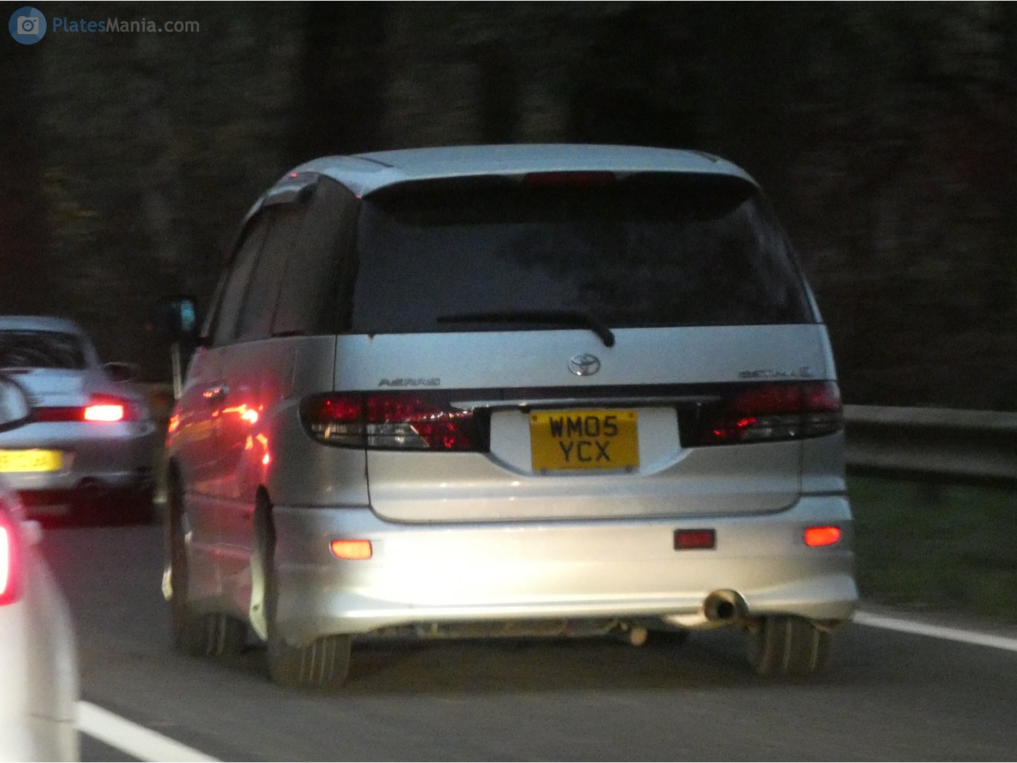 WM05YCX, Toyota Estima 2nd gen (R10/R30/R40), 2000–2005
