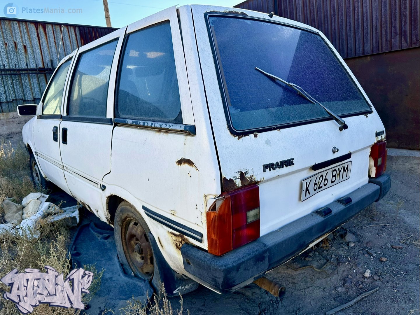 K 626 BYM, Nissan Prairie 1st gen (M10), 1982–1988