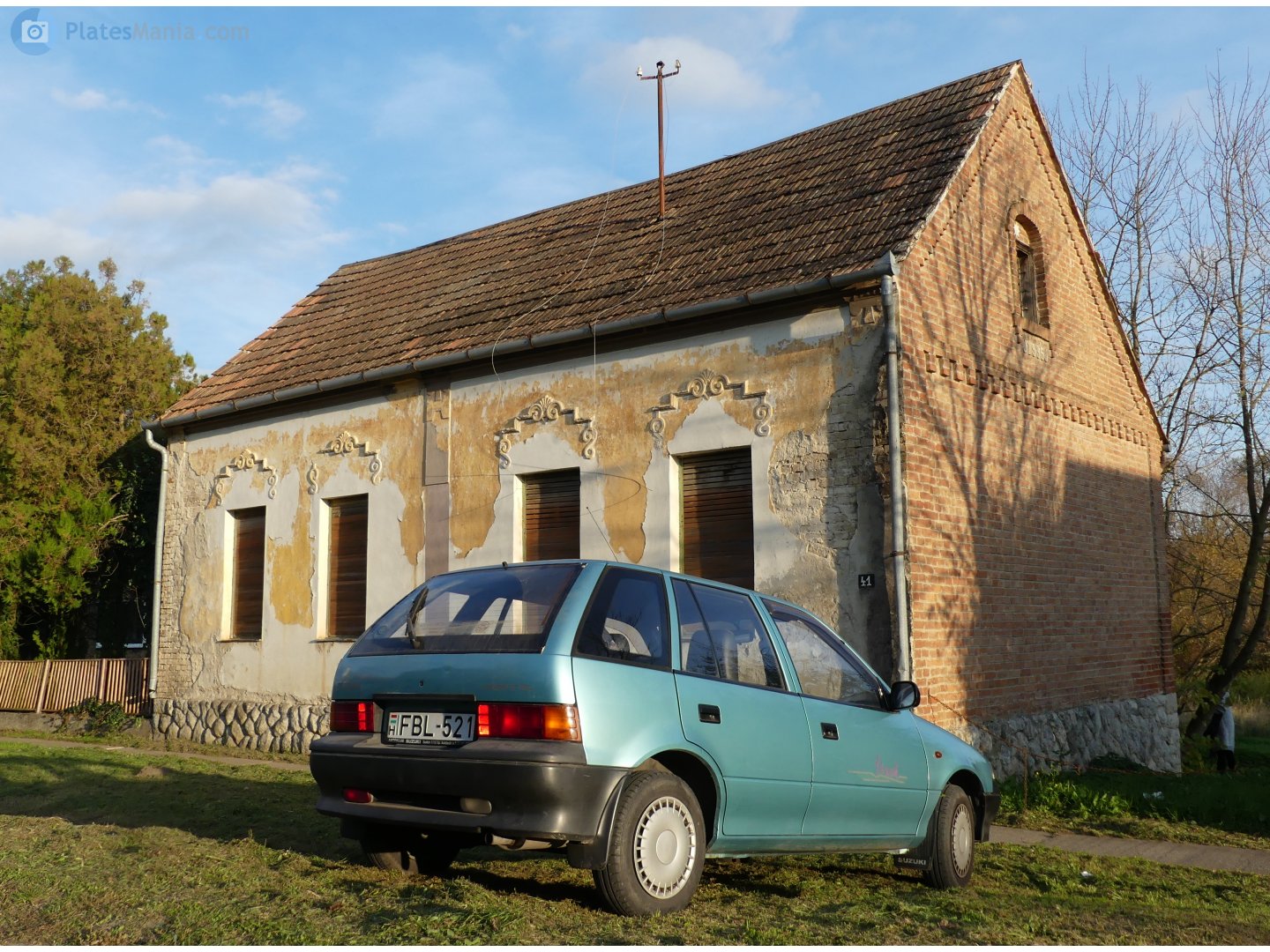 FBL-521, Suzuki Swift 2nd gen 5-door Hatch (SF), 1989–1996
