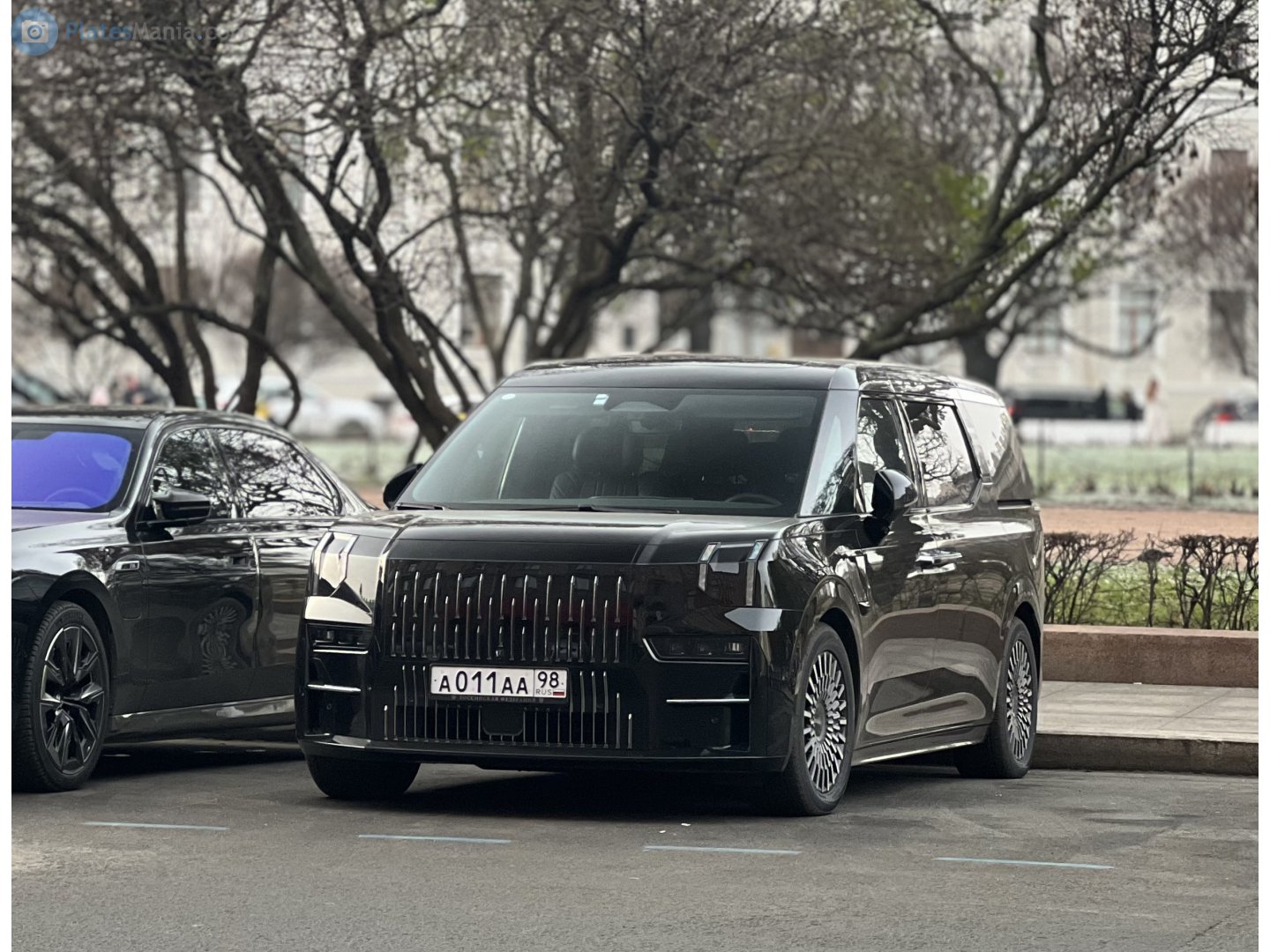 а 011 аа 98, Zeekr 009 1st gen, 2023–