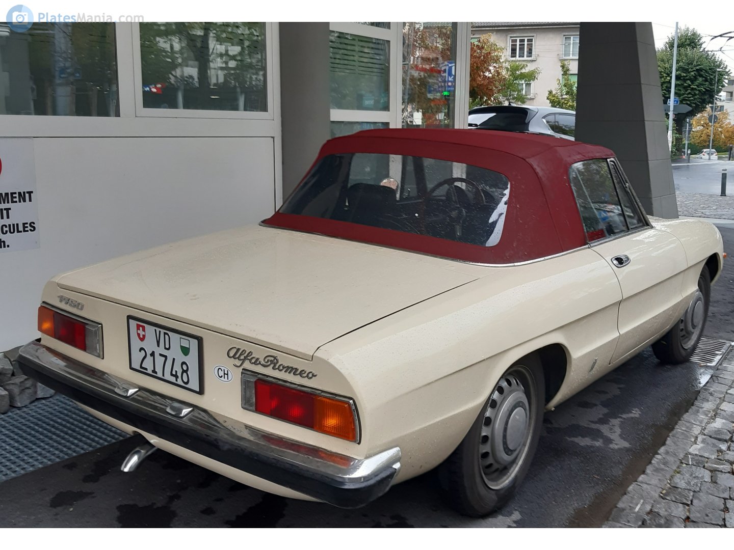 VD 21748, Alfa Romeo 1750 1st gen Spider Veloce (105), 1967–1971