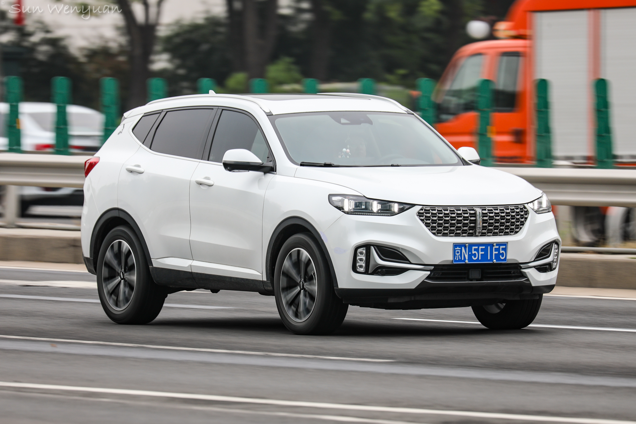 京N·5F1F5, WEY VV6 