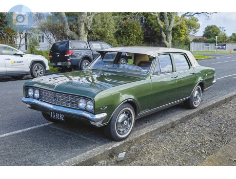 IG8182, Holden Premier