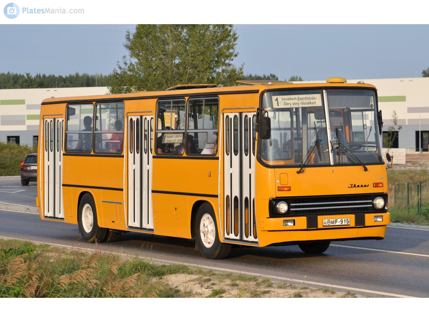 BHF-915, Ikarus 260 