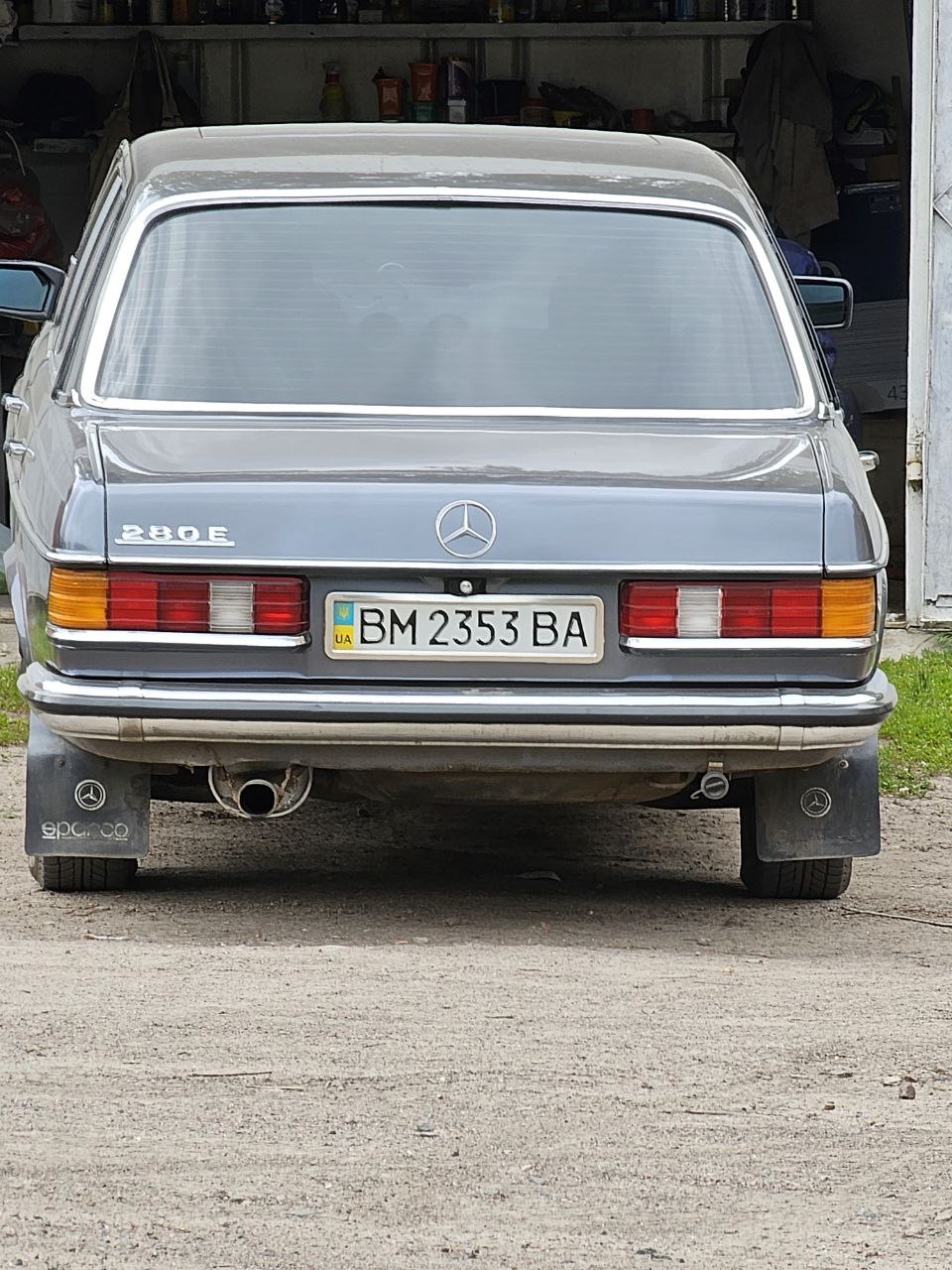 BM 2353 BA, Mercedes-Benz E-Klasse 200–300 Sedan (W123), 1975­–1986