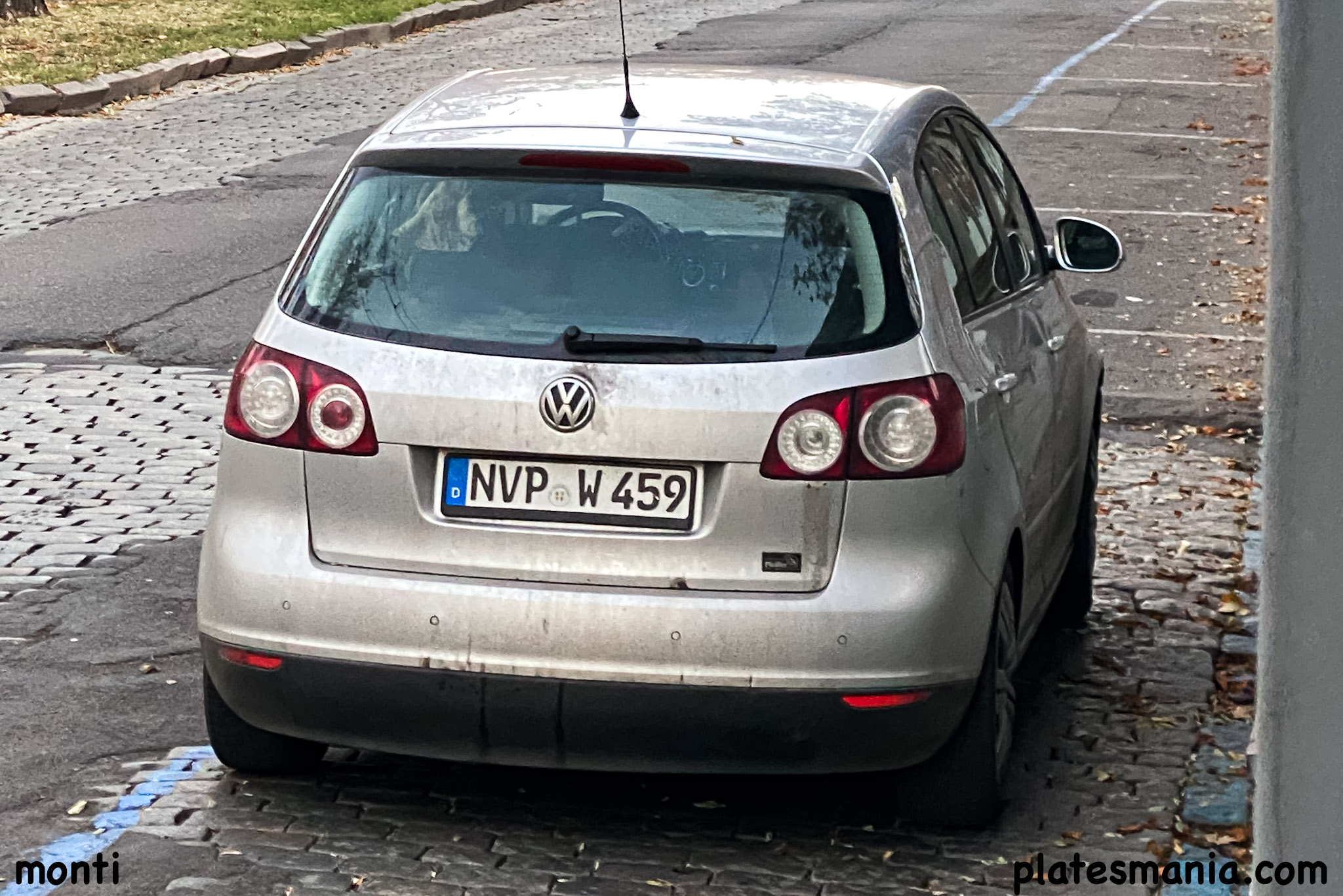 NVP W 459, License plate without vehicle 