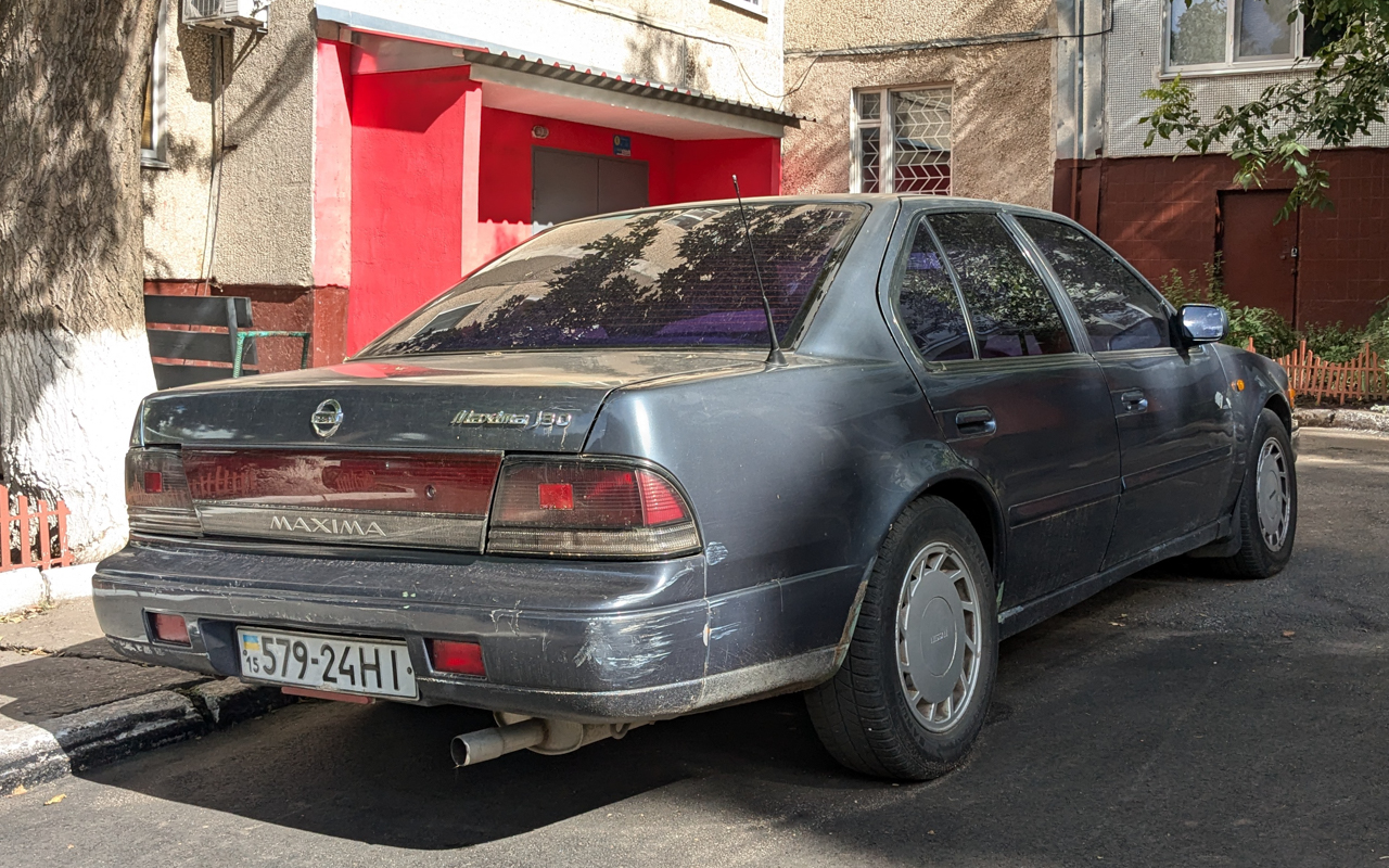 15 579-24 HI, Nissan Maxima 2nd gen Sedan (J30), 1988–1994