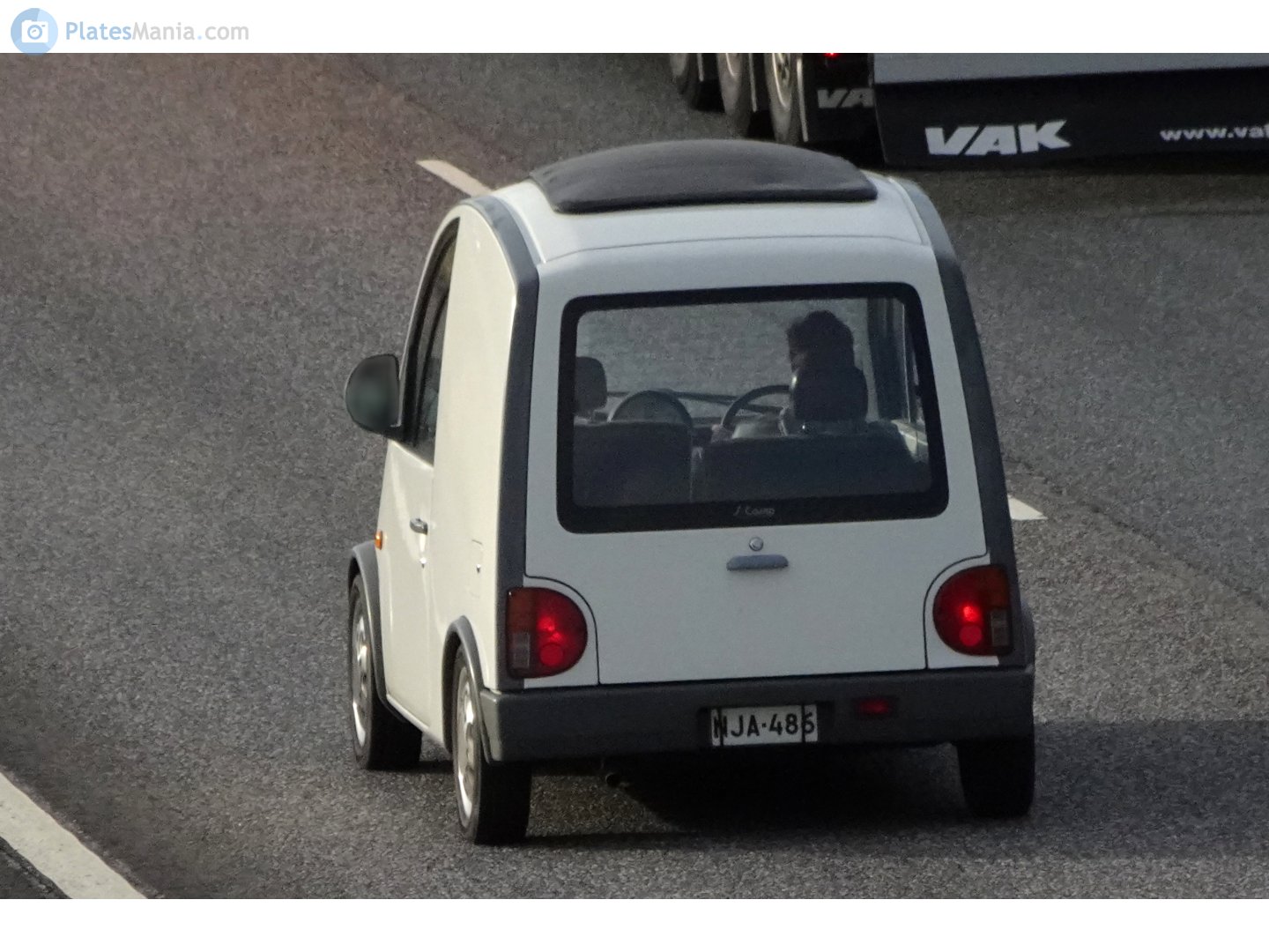 NJA-486, Nissan S-Cargo 1st gen (R-G20; JP-market), 1989–1990