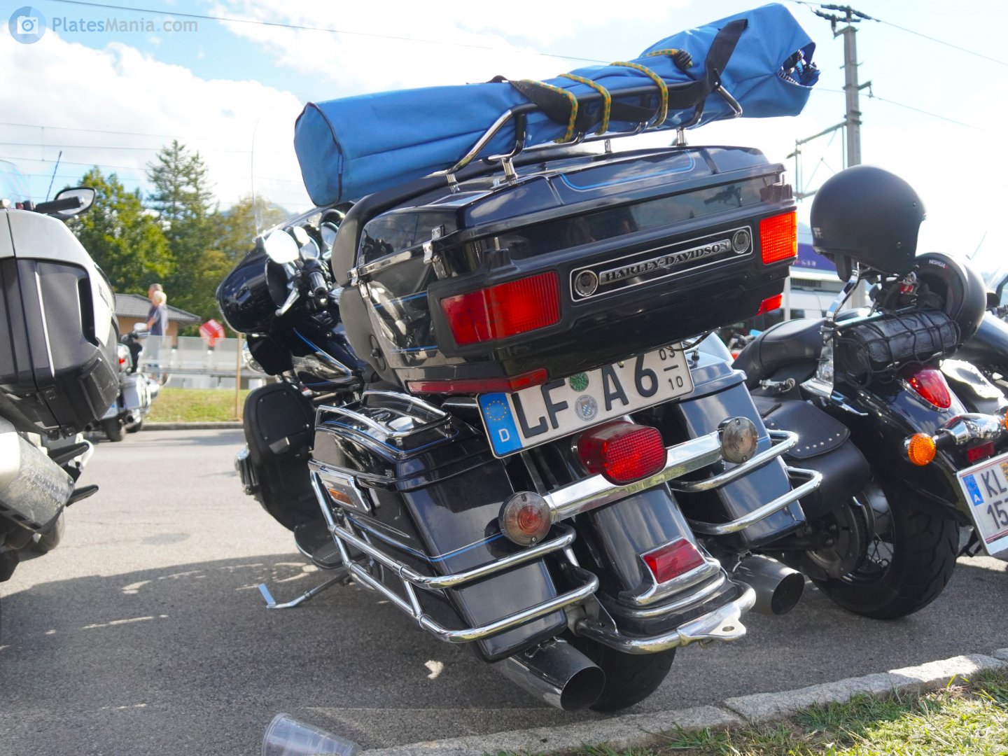 LF A 6 (03/10), Harley-Davidson FL 