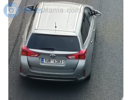 1UR 4383, Toyota Auris