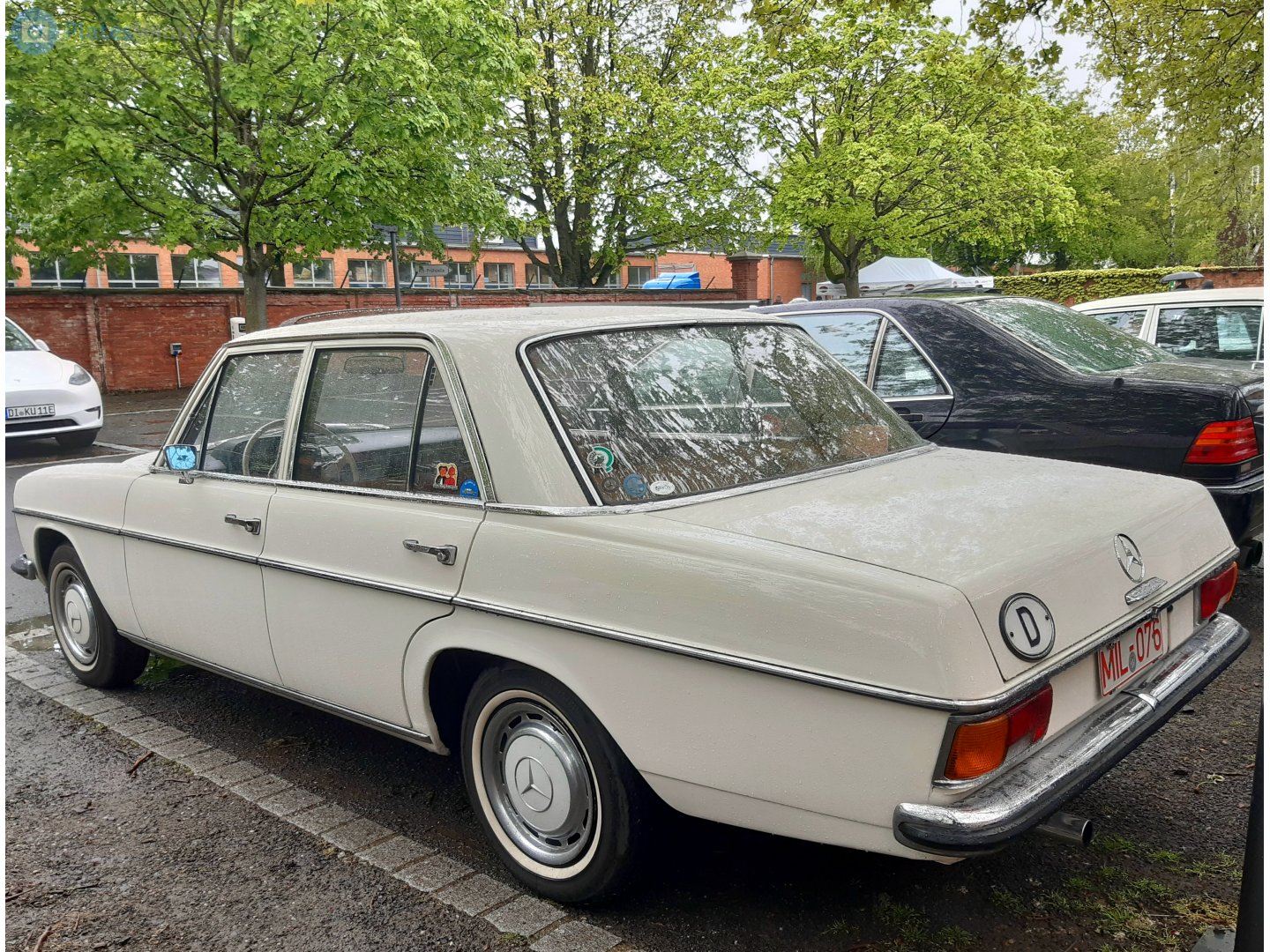 MIL 076, Mercedes-Benz E-Klasse 200–280 Sedan (W114/W115), 1967­–1976