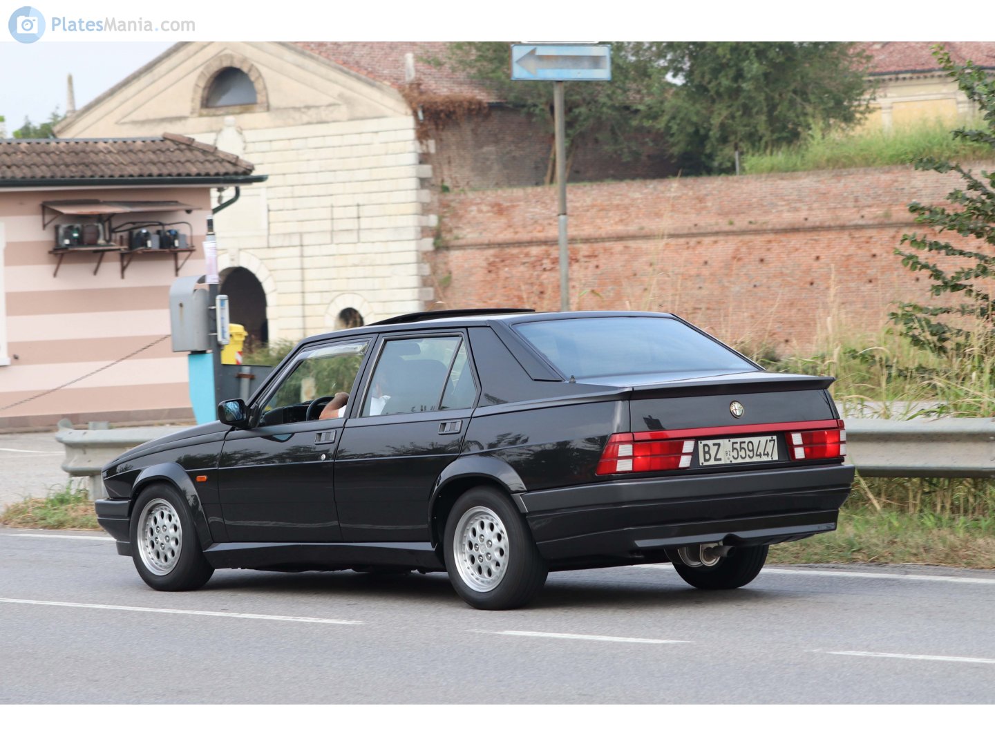 BZ 559447, Alfa Romeo 75 1st gen (162B), 1985–1992