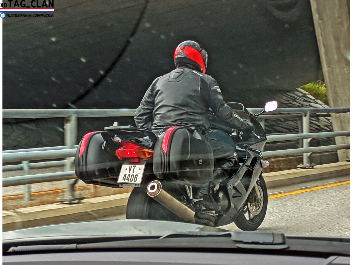 VT 4406, Honda VFR Series 5th gen VFR800Fi (RC46), 1998–2001