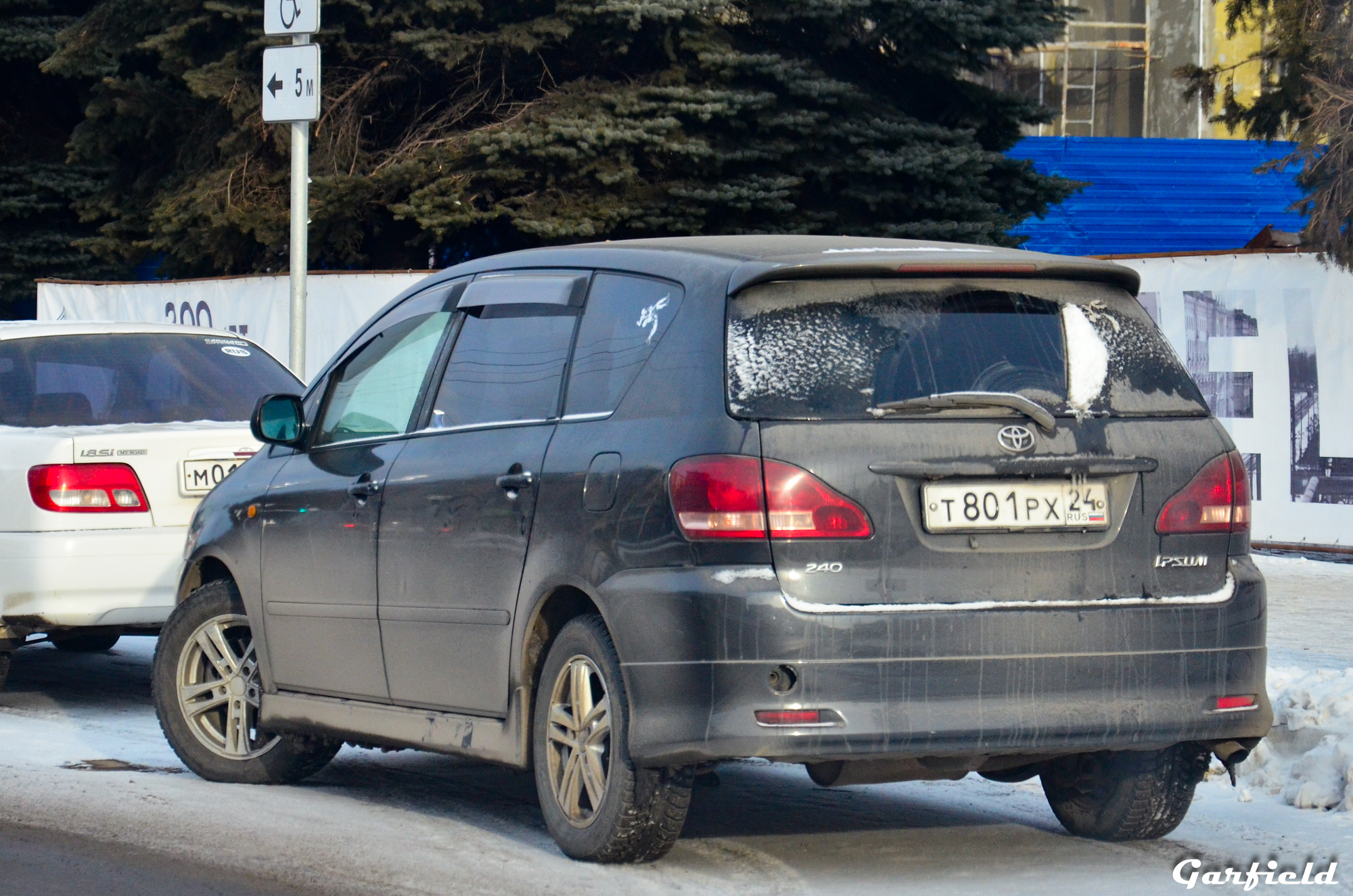 т 801 рх 24, Toyota Ipsum 2nd gen (M20), 2001–2009