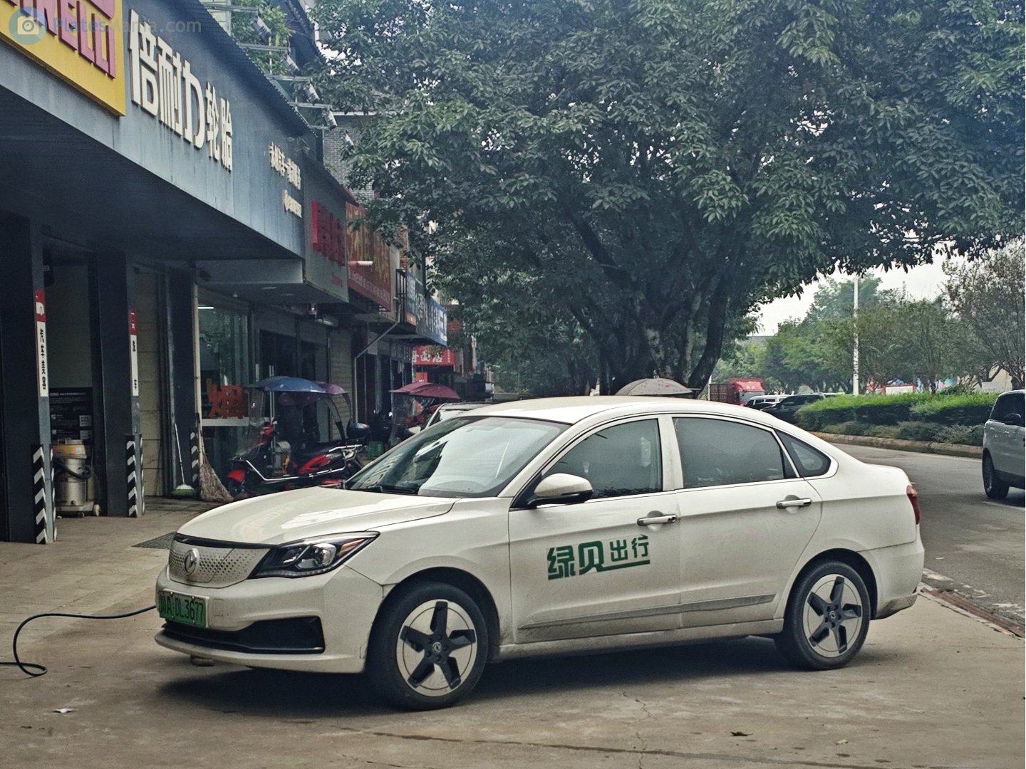 川A·DL3677, DongFeng Fengshen E70 