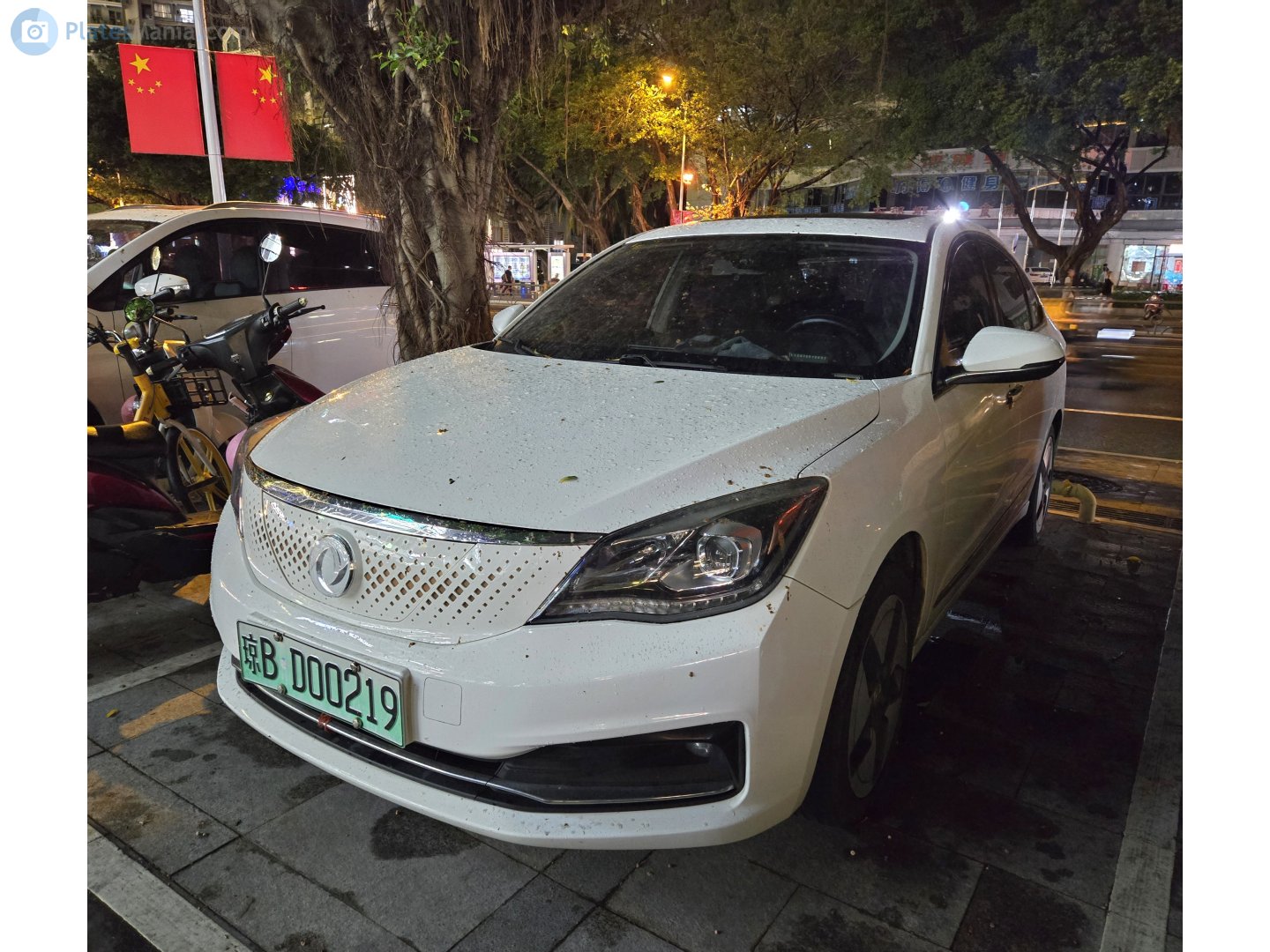 琼B·D00219, DongFeng Fengshen E70 