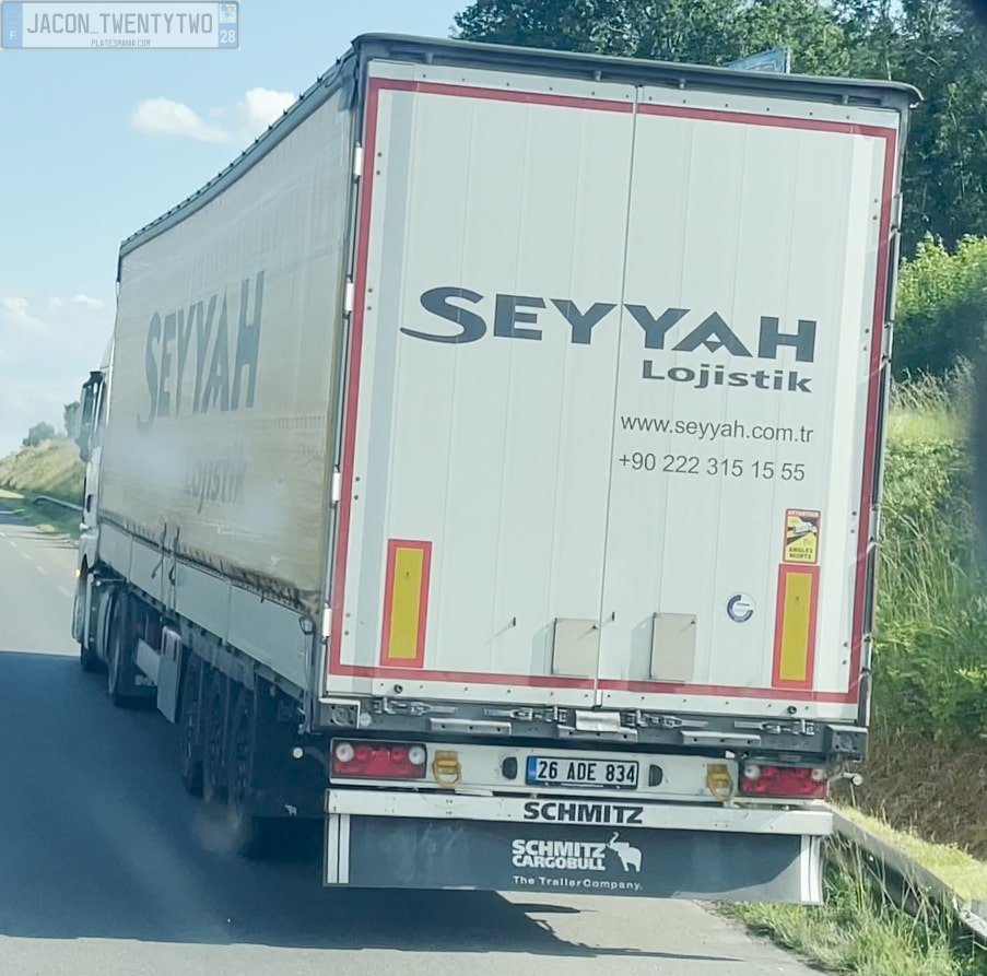 26 ADE 834, Schmitz SPR 