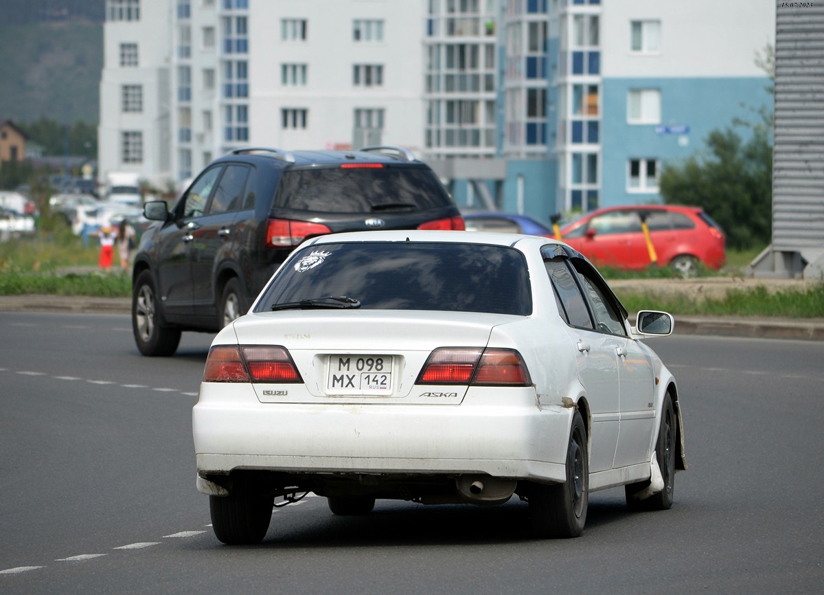 м 098 мх 142, Isuzu Aska 4th gen (CJ2/CJ3), 1998–2002 (rebadged Honda Accord)