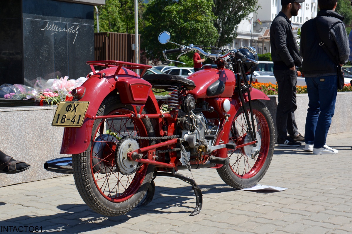 ФХ 1841, Moto Guzzi 500 