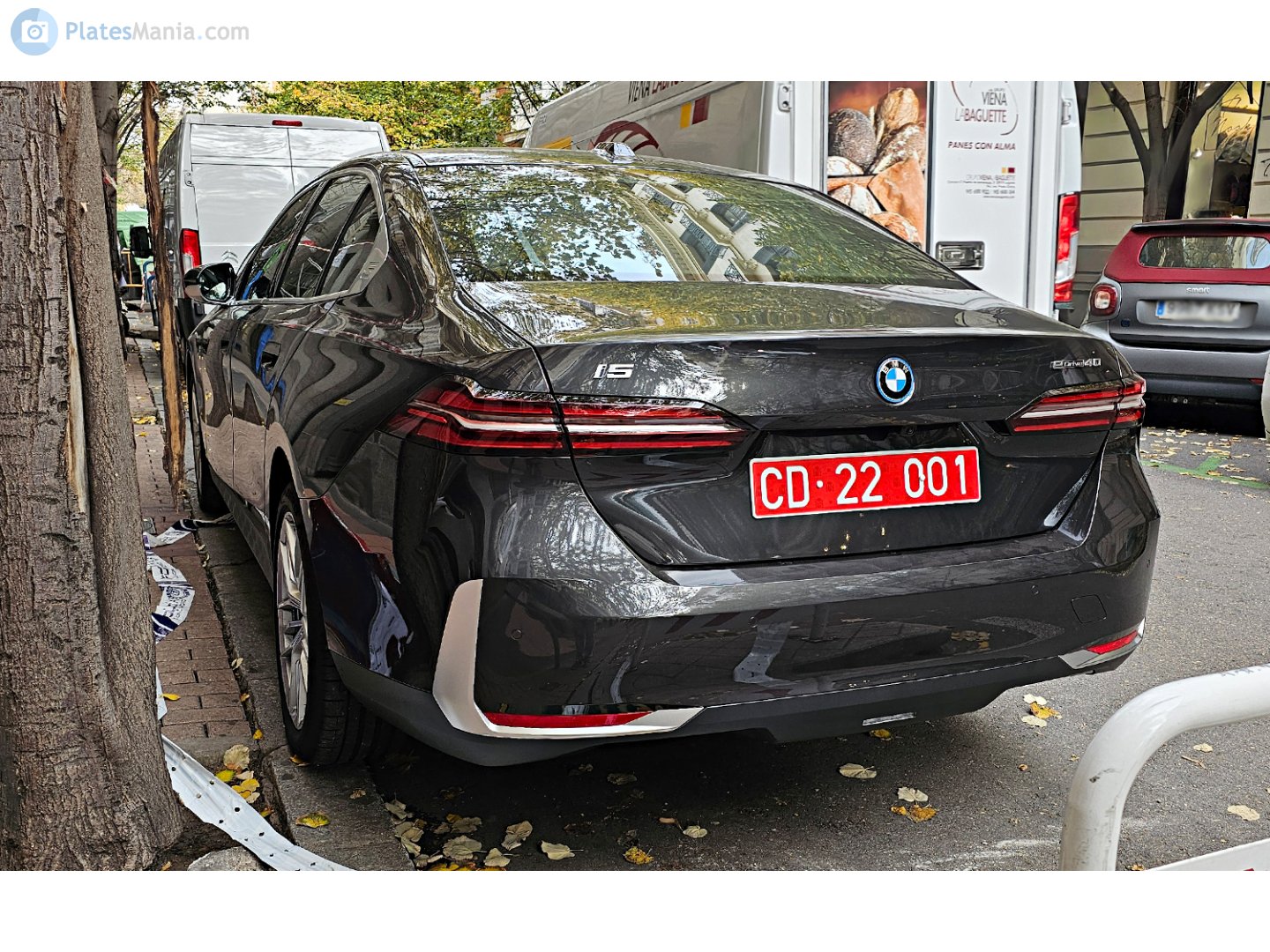 CD 22 001, BMW i5 1st gen Sedan (G60/G68), 2023–