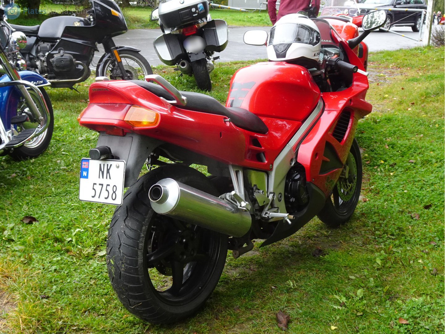 NK 5758, Honda VFR Series 3rd & 4th gen VFR750F (RC36), 1990–1997