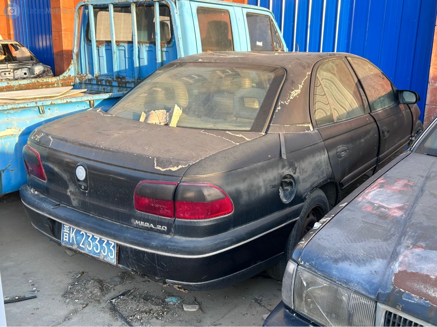 晋K·23333, Opel Omega 2nd gen Sedan (B; V94), 1994–1999