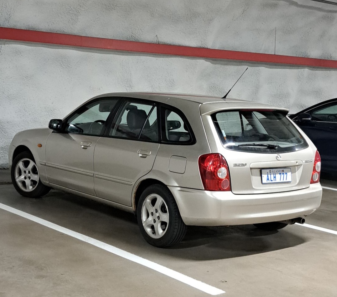 ÅLH 777, Mazda 323 6th gen Hatch (BJ), 1998–2003