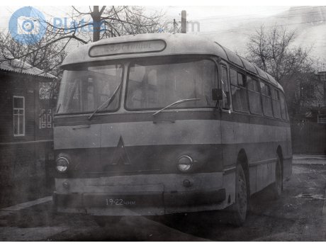 1922 ЧНМ, LAZ 695