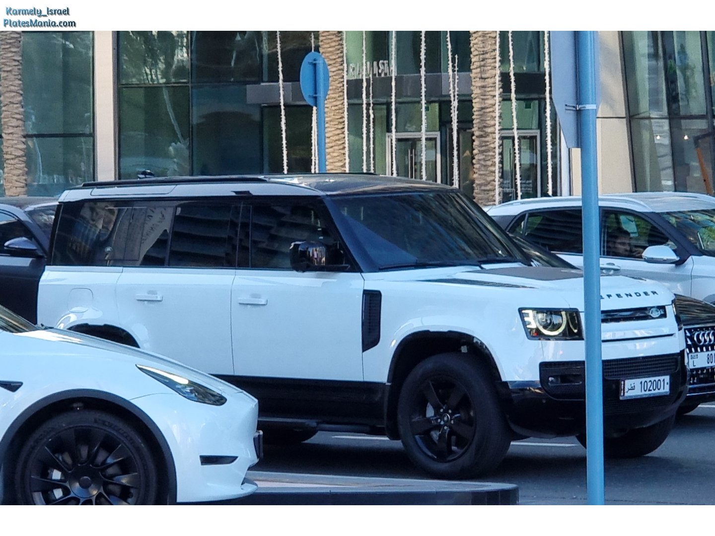 102001, Land Rover Defender 2nd gen 110